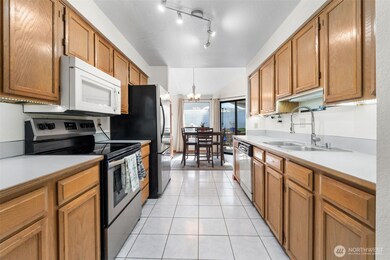 4051 S 159th Ln, Tukwila, WA 98188 - photo 5