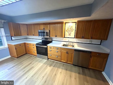 15723 Edgewood Dr, Dumfries, VA 22025 - photo 5