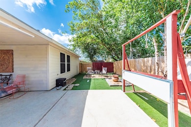 10410 Templeridge Ln, Houston, TX 77075 - photo 4