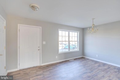 33 Sanford Dr, Bunker Hill, WV 25413 - photo 6