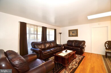 4312 Bel Pre Rd, Rockville, MD 20853 - photo 3