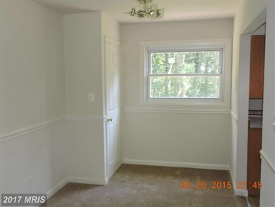 16007 Crest Dr, Woodbridge, VA 22191 - photo 4