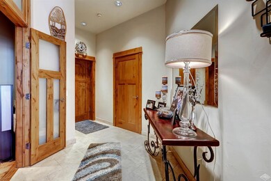 Foyer looking back towards the entry doo