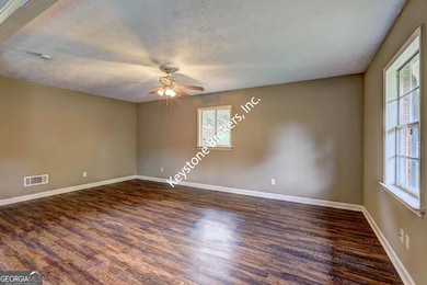 10119 Port Royal Ct, Jonesboro, GA 30238 - photo 4