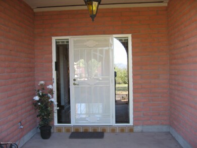 Front Door w/Wide Entry