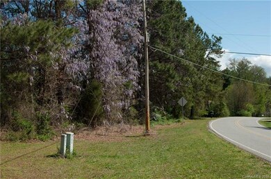 831 River Hill Rd, Statesville, NC 28625 - photo 5