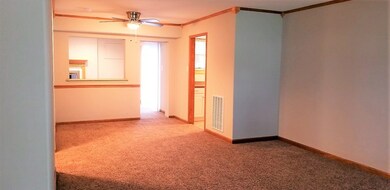 674 E Algonquin Rd, Des Plaines, IL 60016 - photo 2