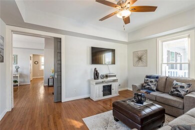 823 G Ave NW, Cedar Rapids, IA 52405 - photo 5