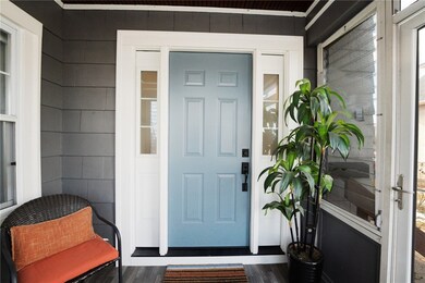 New entry door with sidelights from Andersen Renew