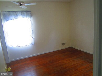 106 Greenmeadow Dr, Lutherville Timonium, MD 21093 - photo 4