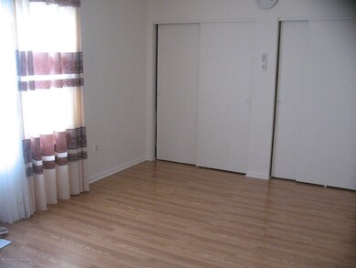 48 Wyndmoor Dr, East Windsor, NJ 08520 - photo 2