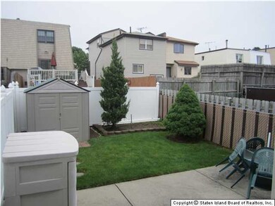 281 Elverton Ave, Staten Island, NY 10308 - photo 5