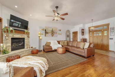 4511 N Wilson Rd, Hutchinson, KS 67502 - photo 5