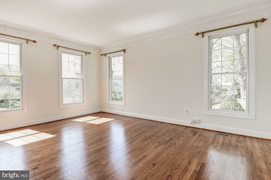 7806A Birnam Wood Dr, McLean, VA 22102 - photo 4