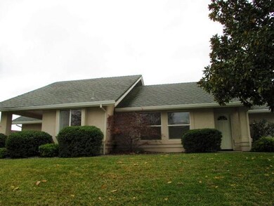 #043-734045 CAPISTRANO WALK FRONT 1