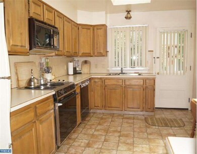 2642 Whitman Dr, Wilmington, DE 19808 - photo 2