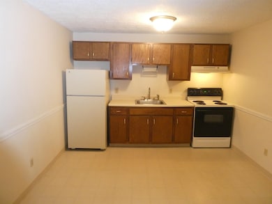 545 Calef Rd unit 26, Manchester, NH 03103 - photo 4
