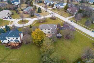 10613 Bridle Path Ct, Naperville, IL 60564 - photo 2