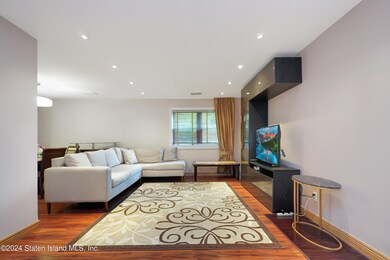 84 Nancy Ct unit 8084, Staten Island, NY 10306 - photo 3