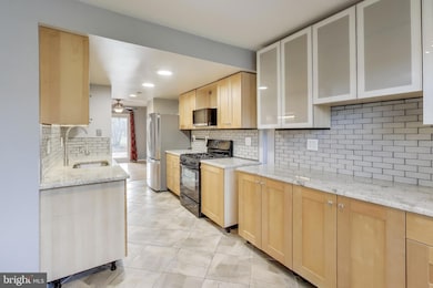 5769 Yellowrose Ct, Columbia, MD 21045 - photo 3