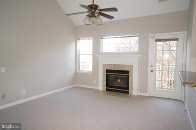 12461 Hayes Ct unit 302, Fairfax, VA 22033 - photo 2