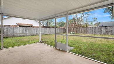 Spacious, screened patio
