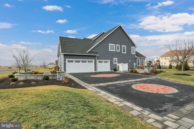 472 Lynn Dr, Chambersburg, PA 17202 - photo 4