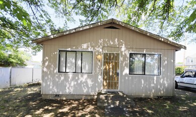 150 N 3rd St, Central Point, OR 97502 - photo 3