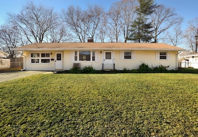 35 Marion St, Holbrook, MA 02343 - photo 2