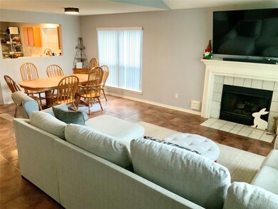 10838 Spruce Dr S, La Porte, TX 77571 - photo 6