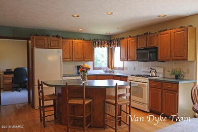 8562 Woodruff Dr SW, Byron Center, MI 49315 - photo 4