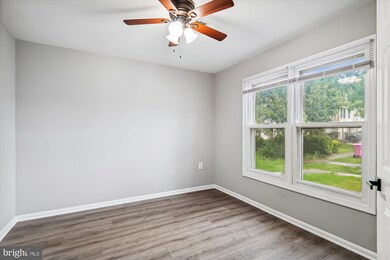 10499 Trinidad Ct, Manassas, VA 20109 - photo 7