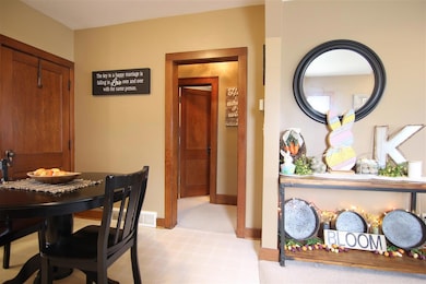 907 W 7th St, Cedar Falls, IA 50613 - photo 5