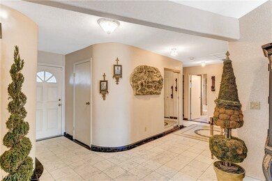 Foyer & Hallway
