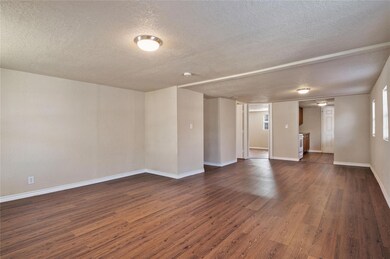 1034 Dubois St, Denison, TX 75020 - photo 5