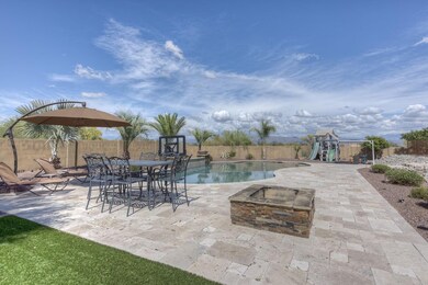 018_Patio and Pool