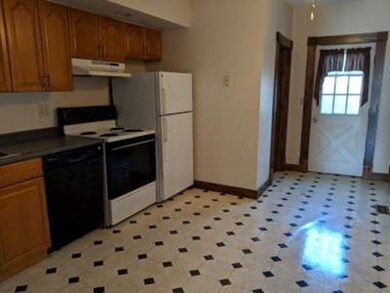 11 Church St unit 2, Hopkinton, MA 01748 - photo 3