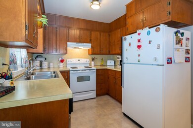 2002 Hale Ct, Reading, PA 19610 - photo 6