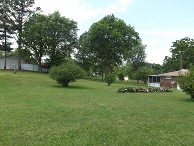 81 Shelton Rd, Manchester, TN 37355 - photo 3