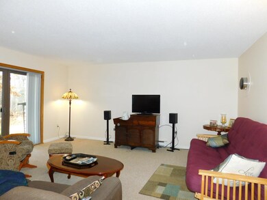 55 Bayberry Ln, South Burlington, VT 05403 - photo 2