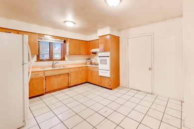 unlisted-address, Addison, IL 60101 - photo 6