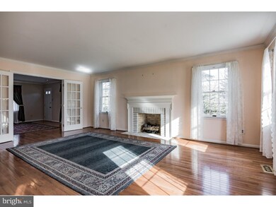 951 Cox Rd, Moorestown, NJ 08057 - photo 3