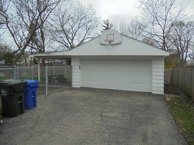 1345 E Forest Ave, Des Plaines, IL 60018 - photo 2