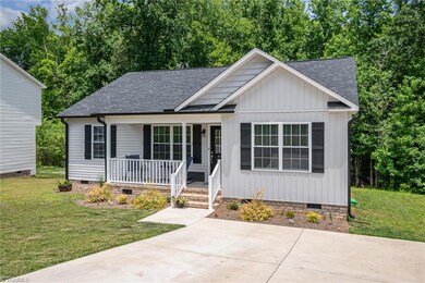 897 Berg St, Asheboro, NC 27203 - photo 4