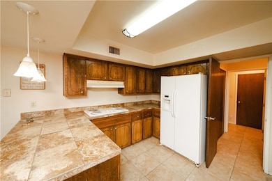 Look at all this cabinet space!