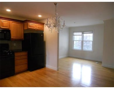 15 Bacon St unit 4, Waltham, MA 02451 - photo 3
