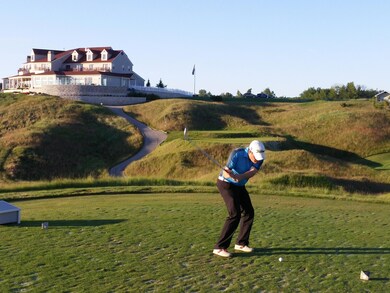 Arcadia Bluffs