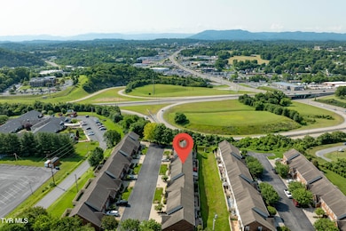 404 E Mountain View Rd (11 of 61)