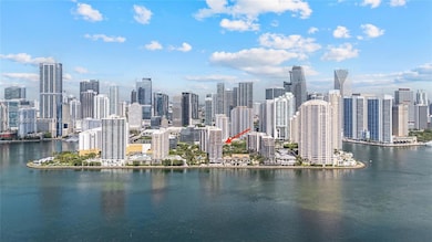 Welcome to paradise! the best location, on the water!