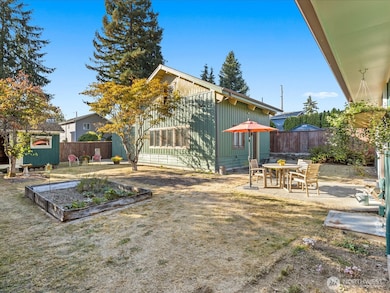 8745 Evanston Ave N, Seattle, WA 98103 - photo 2